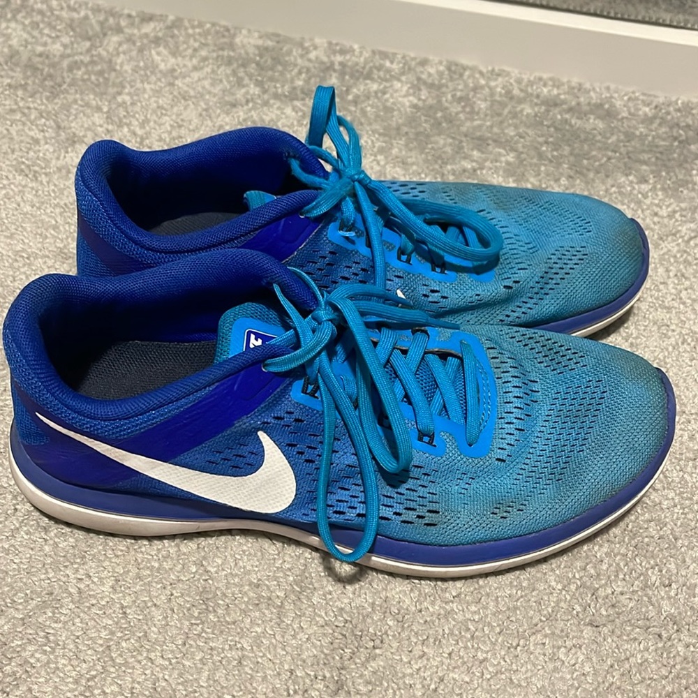 Nike Sneakers